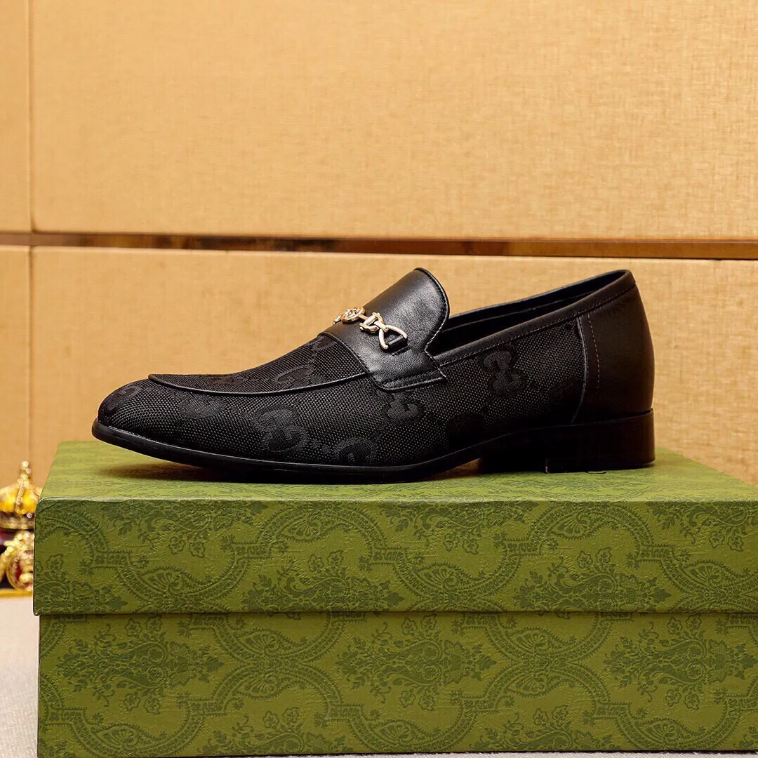 Men's shoes 💰540 💐 GUCCI official website dress shoes 🌀 Italian 🇮🇹 imported denim upper ➕ top imported water-dyed cow 🐂 leather lining 💋 fine handmade original outsole, the real thing looks better when photographed in person Standard size 38-44 (45🉑️customized)